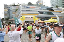 CBRE Lantau 2 Peaks 越野跑季開鑼之戰 陳家強衛冕男子冠軍 英國跑手 Emma Phipkin力壓港將封后